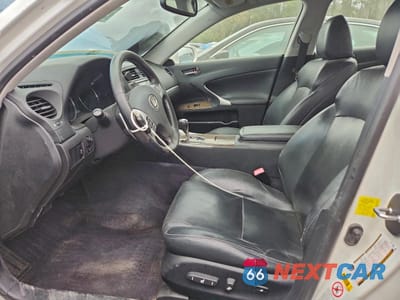 Zdjęcie 7 z 13 samochodu: 2012 LEXUS IS 250 VIN:JTHCF5C28C5060104 - miniatura