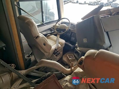 Piąte zdjęcie samochodu w środku: 2019 FORD F53 MOTORHOME - RV VIN:1F66F5DY4K0A15676 - miniatura