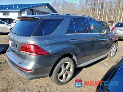 Trzecie zdjęcie samochodu z tyłu: 2017 MERCEDES-BENZ GLE 350 4MATIC VIN:4JGDA5HB0HA913926 - miniatura