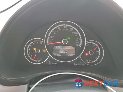 Zdjęcie 9 z 13 samochodu: 2015 VOLKSWAGEN BEETLE 1.8T VIN:3VWF17AT6FM606558 - miniatura