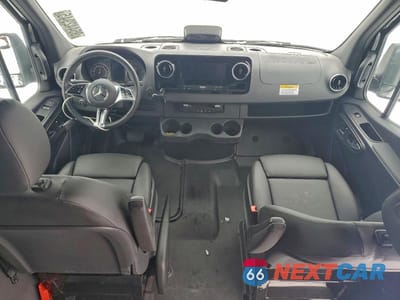 Zdjęcie 8 z 12 samochodu: 2025 MERCEDES BENZ SPRINTER 2500 DELIVERY VAN VIN:W1Y4NBVY6ST196780 - miniatura