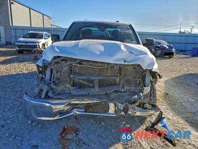 Piąte zdjęcie samochodu w środku: 2023 RAM 1500 CLASSIC TRADESMAN VIN:3C6RR7KT3PG666649 - miniatura