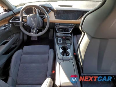 Zdjęcie 8 z 12 samochodu: 2023 AUDI E-TRON GT PRESTIGE VIN:WAUDJBFW0P7004182 - miniatura