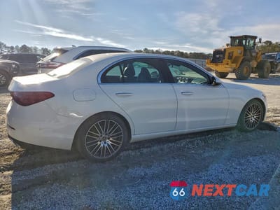 Trzecie zdjęcie samochodu z tyłu: 2022 MERCEDES-BENZ C 300 4MATIC VIN:W1KAF4HB7NR014681 - miniatura