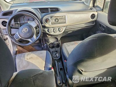 Zdjęcie 8 z 12 samochodu: 2012 TOYOTA YARIS VIN:JTDJTUD32CD511598 - miniatura