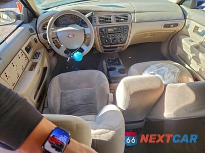 Zdjęcie 8 z 12 samochodu: 2005 FORD TAURUS SE VIN:1FAFP53U05A270046 - miniatura