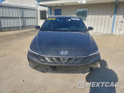 Piąte zdjęcie samochodu w środku: 2025 HYUNDAI ELANTRA SEL SPORT VIN:KMHLM4DG1SU088127 - miniatura