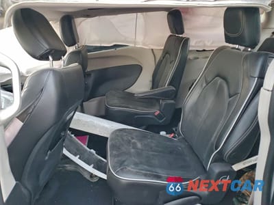 Zdjęcie 11 z 14 samochodu: 2024 CHRYSLER PACIFICA LIMITED VIN:2C4RC1GG0RR142469 - miniatura