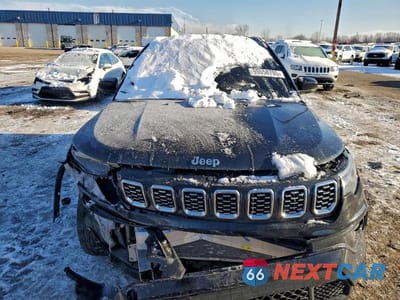 Piąte zdjęcie samochodu w środku: 2024 JEEP COMPASS LIMITED VIN:3C4NJDCN4RT104282 - miniatura