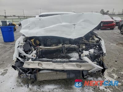 Piąte zdjęcie samochodu w środku: 2017 AUDI A4 PREMIUM PLUS VIN:WAUENAF49HN048437 - miniatura