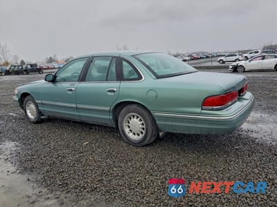 Drugie zdjęcie samochodu z przodu: 1997 FORD CROWN VICTORIA LX VIN:2FALP74W8VX221960 - miniatura