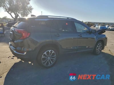 Trzecie zdjęcie samochodu z tyłu: 2018 GMC TERRAIN SLT VIN:3GKALPEX6JL201596 - miniatura