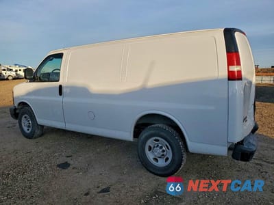 Drugie zdjęcie samochodu z przodu: 2015 CHEVROLET EXPRESS G2500 UTILITY / SERVICE VAN VIN:1GCWGFCF7F1171033 - miniatura