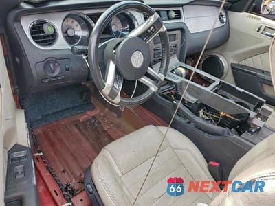 Zdjęcie 8 z 11 samochodu: 2010 FORD MUSTANG VIN:1ZVBP8EN5A5167561 - miniatura