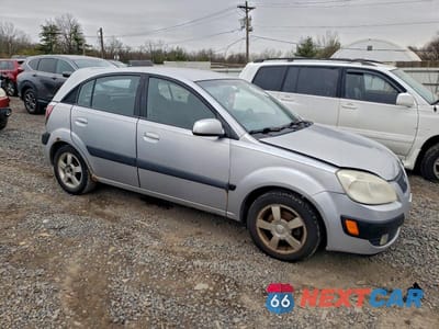 Czwarte zdjęcie samochodu z boku: 2006 KIA RIO 5 VIN:KNADE163066169318 - miniatura