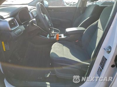 Zdjęcie 7 z 13 samochodu: 2018 KIA SORENTO LX VIN:5XYPG4A52JG393524 - miniatura