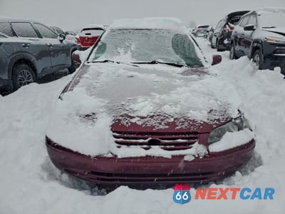 Piąte zdjęcie samochodu w środku: 1998 TOYOTA CAMRY LE VIN:4T1BG22K1WU354105 - miniatura