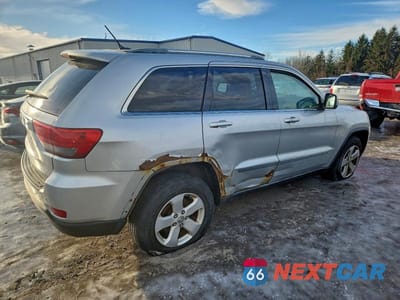 Trzecie zdjęcie samochodu z tyłu: 2012 JEEP GRAND CHEROKEE LAREDO VIN:1C4RJFAG3CC150562 - miniatura