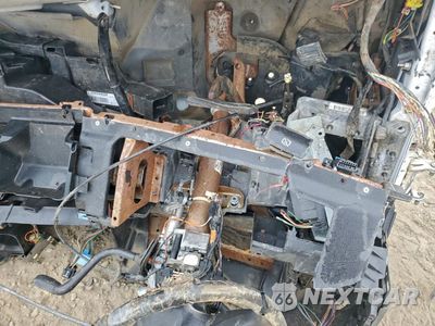 Zdjęcie 9 z 14 samochodu: 2005 CHEVROLET SILVERADO C2500 HEAVY DUTY VIN:1GBHC24U35E229628 - miniatura