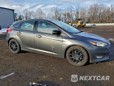Czwarte zdjęcie samochodu z boku: 2016 FORD FOCUS SE VIN:1FADP3K20GL402869 - miniatura