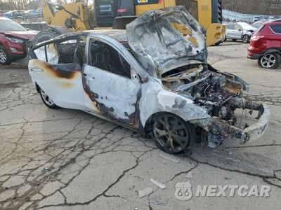 Czwarte zdjęcie samochodu z boku: MAZDA 3 VIN:JM1BL1UG4C1518947 - miniatura