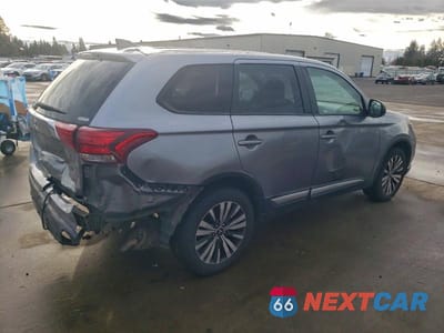 Trzecie zdjęcie samochodu z tyłu: 2020 MITSUBISHI OUTLANDER SE VIN:JA4AZ3A34LZ017656 - miniatura