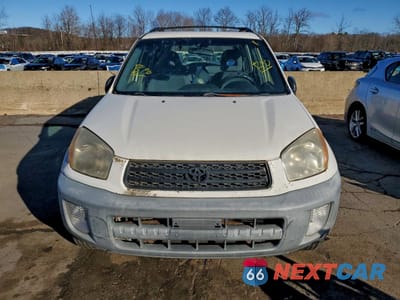 Piąte zdjęcie samochodu w środku: 2001 TOYOTA RAV4 VIN:JTEGH20V410038407 - miniatura