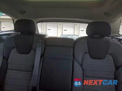 Zdjęcie 10 z 12 samochodu: 2023 VOLVO XC60 CORE VIN:YV4L12RV5P1227240 - miniatura