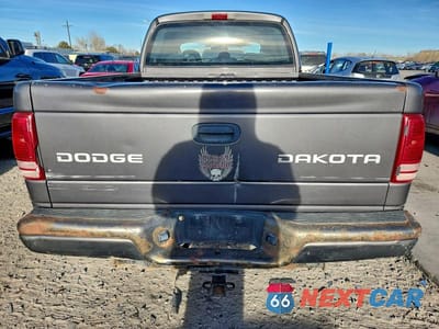 Zdjęcie 6 z 12 samochodu: 2004 DODGE DAKOTA VIN:1D7HG38K64S623273 - miniatura