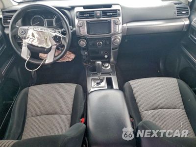 Zdjęcie 8 z 13 samochodu: 2018 TOYOTA 4RUNNER SR5/SR5 PREMIUM VIN:JTEBU5JR5J5567988 - miniatura