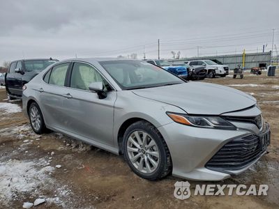 Czwarte zdjęcie samochodu z boku: 2018 TOYOTA CAMRY L VIN:JTNB11HK2J3044031 - miniatura