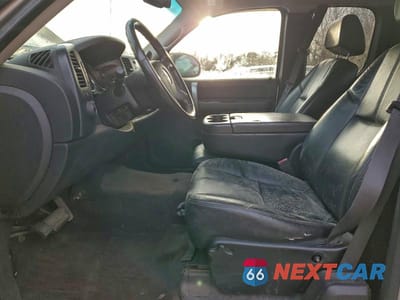 Zdjęcie 7 z 12 samochodu: 2008 GMC SIERRA K1500 VIN:2GTEK19J381323878 - miniatura