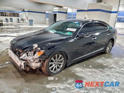 2010 LEXUS LS 460 JTHCL5EF8A5005657 - główne zdjęcie licytacji z USA - miniatura