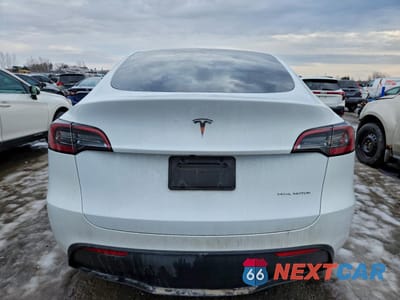 Zdjęcie 6 z 13 samochodu: 2023 TESLA MODEL Y VIN:7SAYGDEE9PF775910 - miniatura