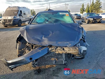 Piąte zdjęcie samochodu w środku: 2019 VOLKSWAGEN GTI S VIN:3VW6T7AU6KM002506 - miniatura