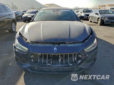 Piąte zdjęcie samochodu w środku: 2019 MASERATI GHIBLI S VIN:ZAM57YSS8K1323557 - miniatura