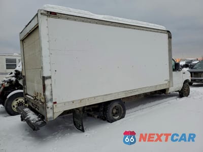 Trzecie zdjęcie samochodu z tyłu: 2000 FORD ECONOLINE E350 SUPER DUTY CUTAWAY VAN VIN:1FDWE35S2YHA95550 - miniatura