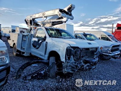Czwarte zdjęcie samochodu z boku: 2025 FORD F550 SUPER DUTY BUCKET TRUCK VIN:1FDUF5HT4SDA06564 - miniatura