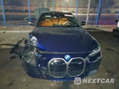Piąte zdjęcie samochodu w środku: 2023 BMW I4 M50 VIN:WBY33AW03PFP48801 - miniatura