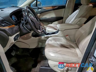 Zdjęcie 7 z 13 samochodu: 2017 LINCOLN MKC SELECT VIN:5LMCJ2D93HUL34678 - miniatura