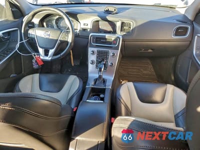 Zdjęcie 8 z 11 samochodu: 2017 VOLVO V60 CROSS COUNTRY PREMIER VIN:YV440MWK6H1036067 - miniatura