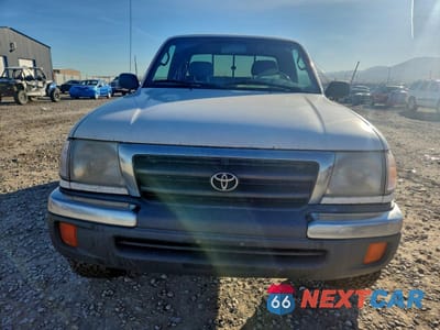 Piąte zdjęcie samochodu w środku: 1999 TOYOTA TACOMA XTRACAB VIN:4TAWN72N1XZ562939 - miniatura
