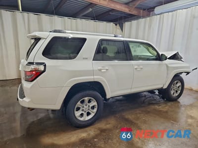 Trzecie zdjęcie samochodu z tyłu: 2024 TOYOTA 4RUNNER SR5 VIN:JTEEU5JR7R5312591 - miniatura