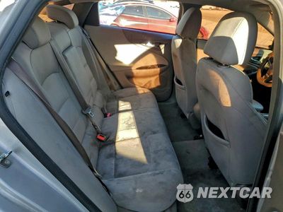Zdjęcie 10 z 11 samochodu: 2016 CHEVROLET MALIBU LS VIN:1G1ZB5ST6GF359729 - miniatura