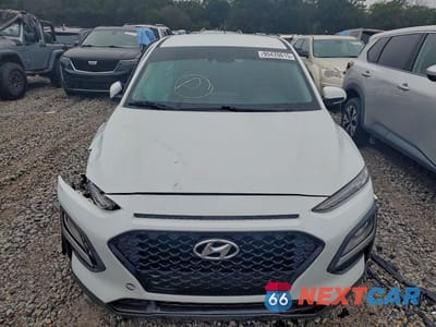 Piąte zdjęcie samochodu w środku: 2021 HYUNDAI KONA SE VIN:KM8K12AA5MU663566 - miniatura