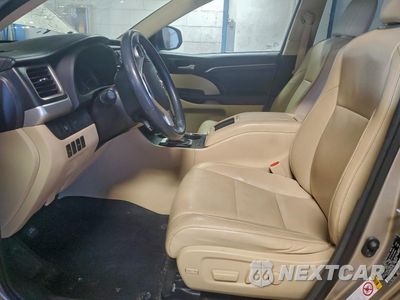 Zdjęcie 7 z 15 samochodu: 2016 TOYOTA HIGHLANDER LIMITED VIN:5TDDKRFH2GS291380 - miniatura