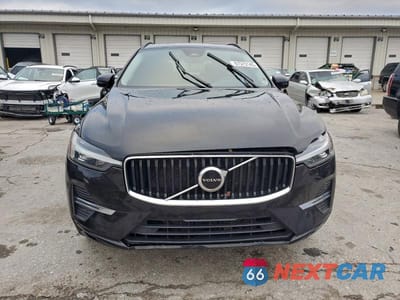 Piąte zdjęcie samochodu w środku: 2023 VOLVO XC60 CORE VIN:YV4L12RV5P1227240 - miniatura