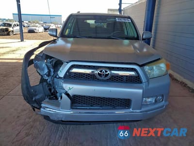 Piąte zdjęcie samochodu w środku: 2012 TOYOTA 4RUNNER SR5 VIN:JTEZU5JR0C5041690 - miniatura