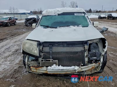 Piąte zdjęcie samochodu w środku: 2011 HONDA PILOT EXL VIN:5FNYF4H69BB060686 - miniatura
