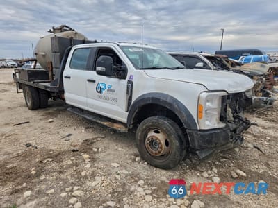 Czwarte zdjęcie samochodu z boku: 2023 FORD F550 SUPER DUTY VIN:1FD0W5HN3PEC11472 - miniatura